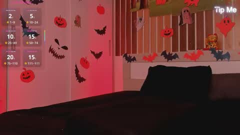 Snapshot of dora_banks chatting on October 30, 9:44 am Dora online show from October 30, 9:44 am