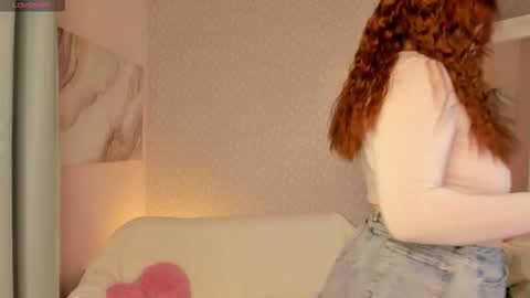 Snapshot of dora_exomi chatting on November 19, 1:49 am Dora EXOMI online show from November 19, 1:49 am