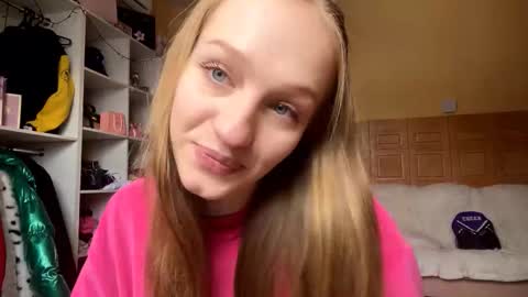 Anika online show from March 3, 11:16 am