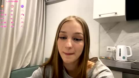 Anika online show from June 14, 8:44 pm
