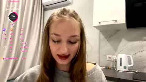 Anika online show from June 15, 7:16 pm