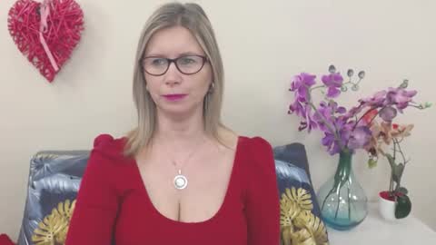 Snapshot of doreenkiss chatting on March 6, 7:14 am DoreenSexy online show from March 6, 7:14 am
