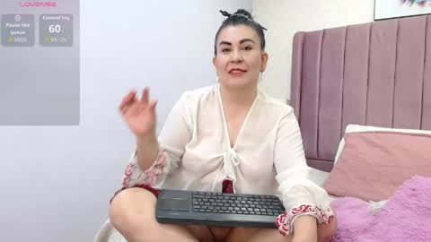 Anny online show from April 25, 1:41 pm