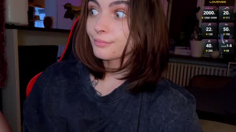 Alice online show from December 9, 1:24 pm