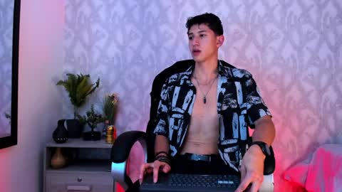 Snapshot of dorian_mystery chatting on December 27, 9:50 am dorian_mystery online show from December 27, 9:50 am
