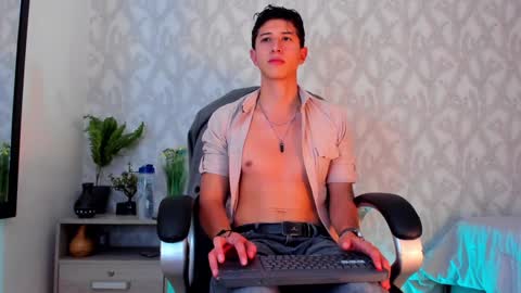 Snapshot of dorian_mystery chatting on January 18, 5:20 am dorian_mystery online show from January 18, 5:20 am