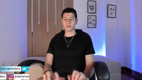 Snapshot of dorian_mystery chatting on June 27, 1:21 am dorian_mystery online show from June 27, 1:21 am
