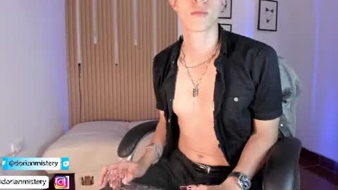 Snapshot of dorian_mystery chatting on July 10, 5:26 pm dorian_mystery online show from July 10, 5:26 pm