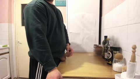 Snapshot of doriancretu95 chatting on January 19, 7:47 pm menu below online show from January 19, 7:47 pm