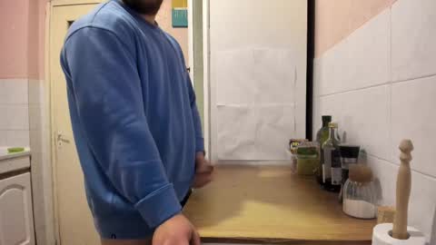 Snapshot of doriancretu95 chatting on March 6, 4:52 am menu below online show from March 6, 4:52 am