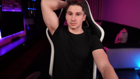 Snapshot of dorianreyes chatting on January 18, 2:47 am Dorian Reyes online show from January 18, 2:47 am