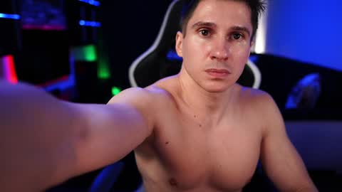 Snapshot of dorianreyes chatting on January 19, 5:15 am Dorian Reyes online show from January 19, 5:15 am