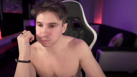 Snapshot of dorianreyes chatting on January 20, 10:59 pm Dorian Reyes online show from January 20, 10:59 pm