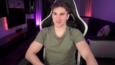 Snapshot of dorianreyes chatting on January 21, 2:00 am Dorian Reyes online show from January 21, 2:00 am