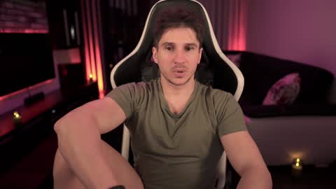 Snapshot of dorianreyes chatting on January 24, 11:12 pm Dorian Reyes online show from January 24, 11:12 pm