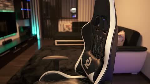 Snapshot of dorianreyes chatting on February 6, 10:10 pm Dorian Reyes online show from February 6, 10:10 pm