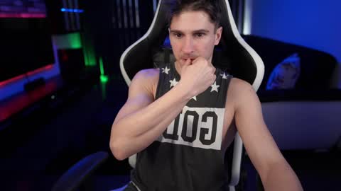 Snapshot of dorianreyes chatting on February 8, 5:29 am Dorian Reyes online show from February 8, 5:29 am