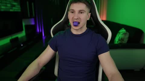 Snapshot of dorianreyes chatting on February 14, 9:53 pm Dorian Reyes online show from February 14, 9:53 pm