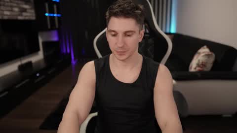 Snapshot of dorianreyes chatting on February 20, 4:28 am Dorian Reyes online show from February 20, 4:28 am