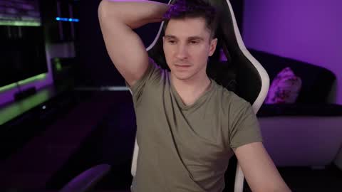 Snapshot of dorianreyes chatting on February 23, 5:34 am Dorian Reyes online show from February 23, 5:34 am