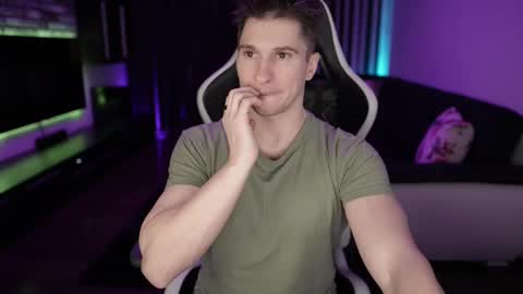 Snapshot of dorianreyes chatting on February 23, 11:14 pm Dorian Reyes online show from February 23, 11:14 pm