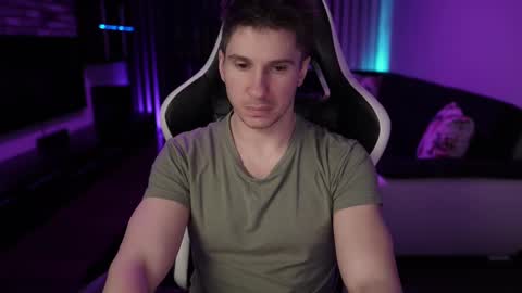 Snapshot of dorianreyes chatting on February 24, 11:09 pm Dorian Reyes online show from February 24, 11:09 pm