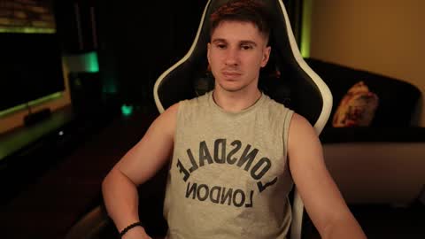 Snapshot of dorianreyes chatting on March 7, 8:44 pm Dorian Reyes online show from March 7, 8:44 pm