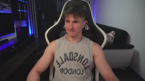 Snapshot of dorianreyes chatting on September 8, 11:04 pm Dorian Reyes online show from September 8, 11:04 pm