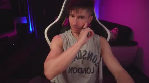 Snapshot of dorianreyes chatting on September 10, 10:43 pm Dorian Reyes online show from September 10, 10:43 pm