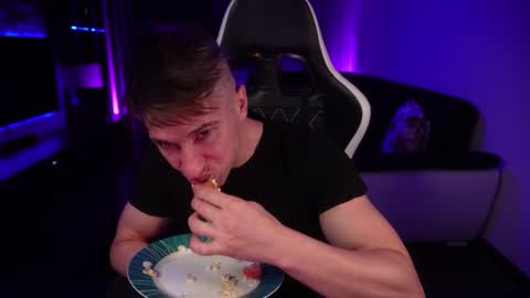 Snapshot of dorianreyes chatting on September 14, 8:30 pm Dorian Reyes online show from September 14, 8:30 pm