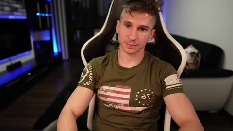 Snapshot of dorianreyes chatting on September 20, 9:16 pm Dorian Reyes online show from September 20, 9:16 pm