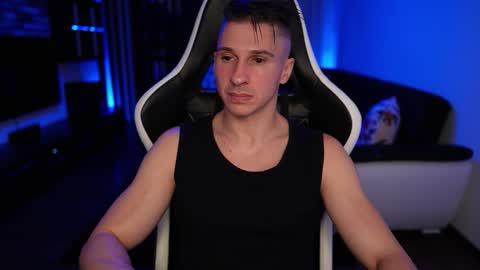 Snapshot of dorianreyes chatting on September 28, 12:27 am Dorian Reyes online show from September 28, 12:27 am