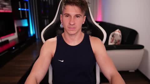 Snapshot of dorianreyes chatting on October 4, 10:30 pm Dorian Reyes online show from October 4, 10:30 pm