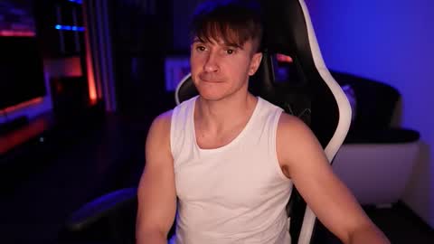 Snapshot of dorianreyes chatting on October 10, 11:48 pm Dorian Reyes online show from October 10, 11:48 pm