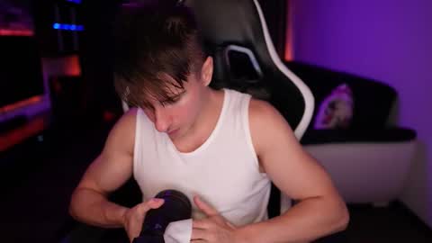 Snapshot of dorianreyes chatting on October 12, 9:58 pm Dorian Reyes online show from October 12, 9:58 pm