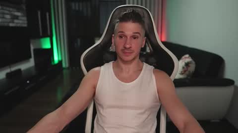 Snapshot of dorianreyes chatting on November 2, 2:03 am Dorian Reyes online show from November 2, 2:03 am