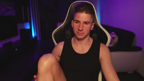 Snapshot of dorianreyes chatting on November 5, 10:10 pm Dorian Reyes online show from November 5, 10:10 pm