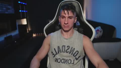 Snapshot of dorianreyes chatting on November 9, 1:04 am Dorian Reyes online show from November 9, 1:04 am