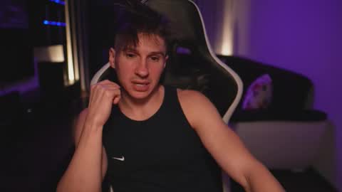 Snapshot of dorianreyes chatting on November 14, 1:26 am Dorian Reyes online show from November 14, 1:26 am