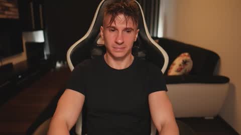 Snapshot of dorianreyes chatting on November 16, 1:00 am Dorian Reyes online show from November 16, 1:00 am