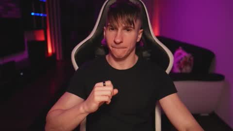 Snapshot of dorianreyes chatting on November 16, 10:15 pm Dorian Reyes online show from November 16, 10:15 pm