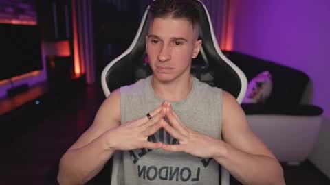 Snapshot of dorianreyes chatting on November 23, 2:00 am Dorian Reyes online show from November 23, 2:00 am