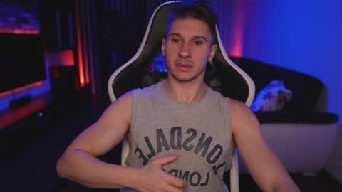 Snapshot of dorianreyes chatting on November 27, 10:23 pm Dorian Reyes online show from November 27, 10:23 pm