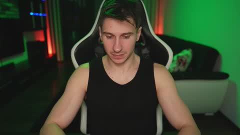 Snapshot of dorianreyes chatting on November 30, 12:25 am Dorian Reyes online show from November 30, 12:25 am