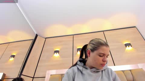 Snapshot of dorothy_vegga chatting on January 6, 3:21 am DOROTHY online show from January 6, 3:21 am