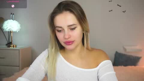 Snapshot of dorretangel chatting on November 4, 12:26 pm Amy online show from November 4, 12:26 pm