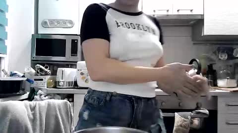 Snapshot of dorrie_ann chatting on February 4, 6:38 pm Dorrie Ann online show from February 4, 6:38 pm