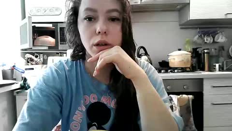 Snapshot of dorrie_ann chatting on February 8, 8:31 am Dorrie Ann online show from February 8, 8:31 am