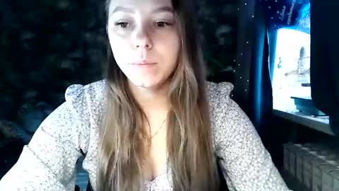 Snapshot of dorrie_ann chatting on December 21, 7:04 am Dorrie Ann online show from December 21, 7:04 am