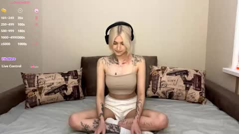 Lana online show from May 13, 10:49 pm